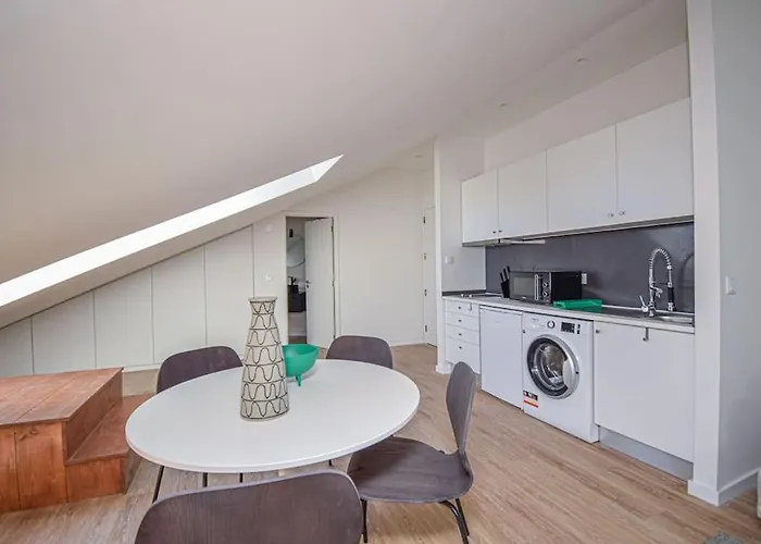 Stylish Lisbon Apartment Central